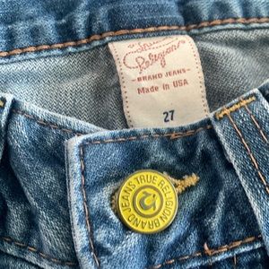 Women True Religion size 27 boot leg jeans